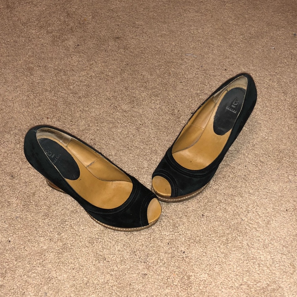 Suede platform shoes